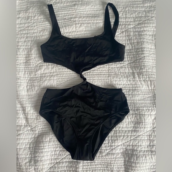 Solid & Striped The Bailey Knotted Cutout Swimsuit - Picture 6 of 10